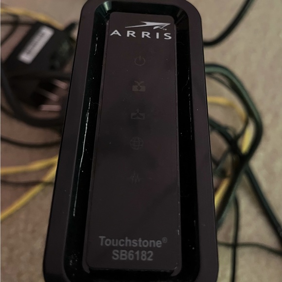 ARRIS modem + router - Picture 2 of 4